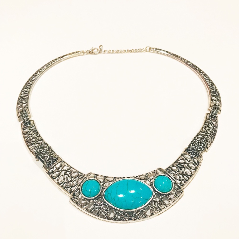 Silver and turquoise statement necklace choker - Picture 8 of 8